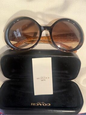 COACH Tortoiseshell Round Sunglasses with Brown Gradient Lenses